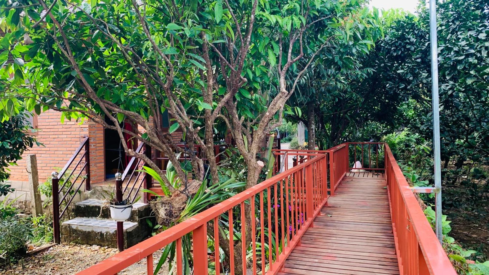 Gibbon Singing Home Stay Quan Tom Exteriér fotografie
