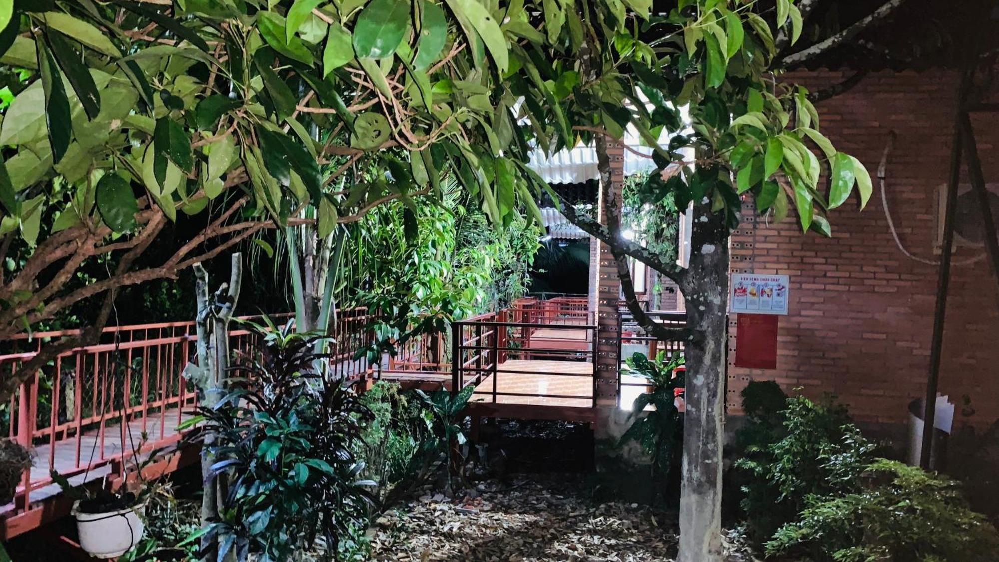 Gibbon Singing Home Stay Quan Tom Exteriér fotografie